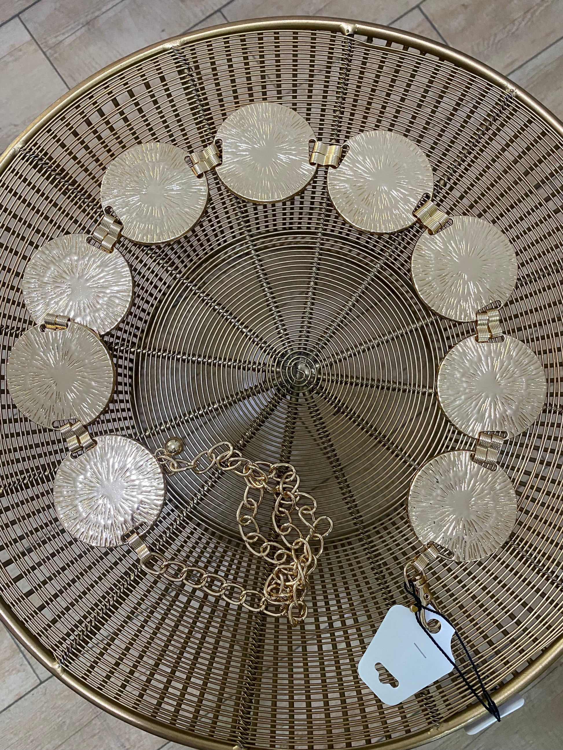 Cintura con cerchi grandi