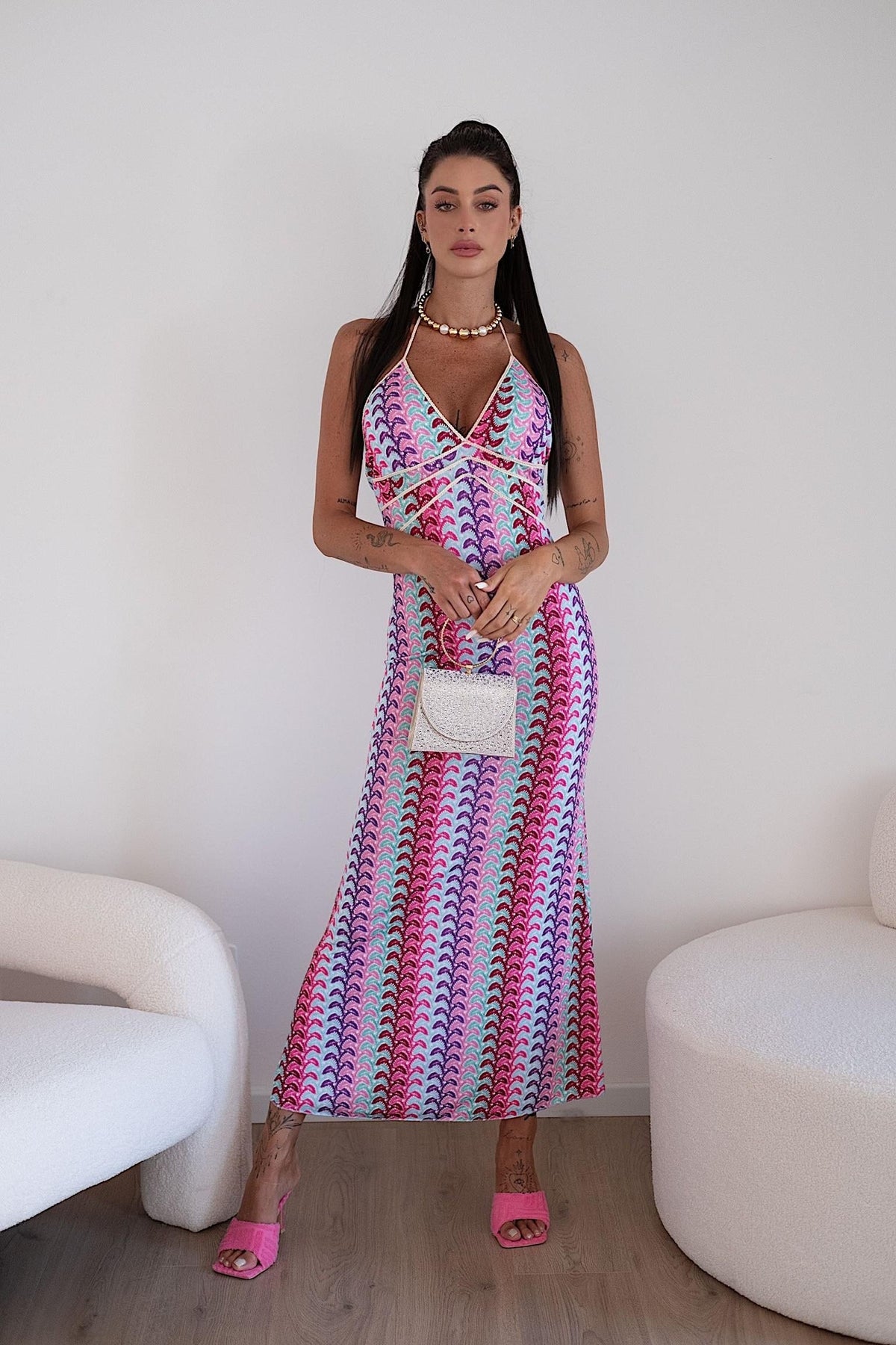 Abito con sfumature rosa