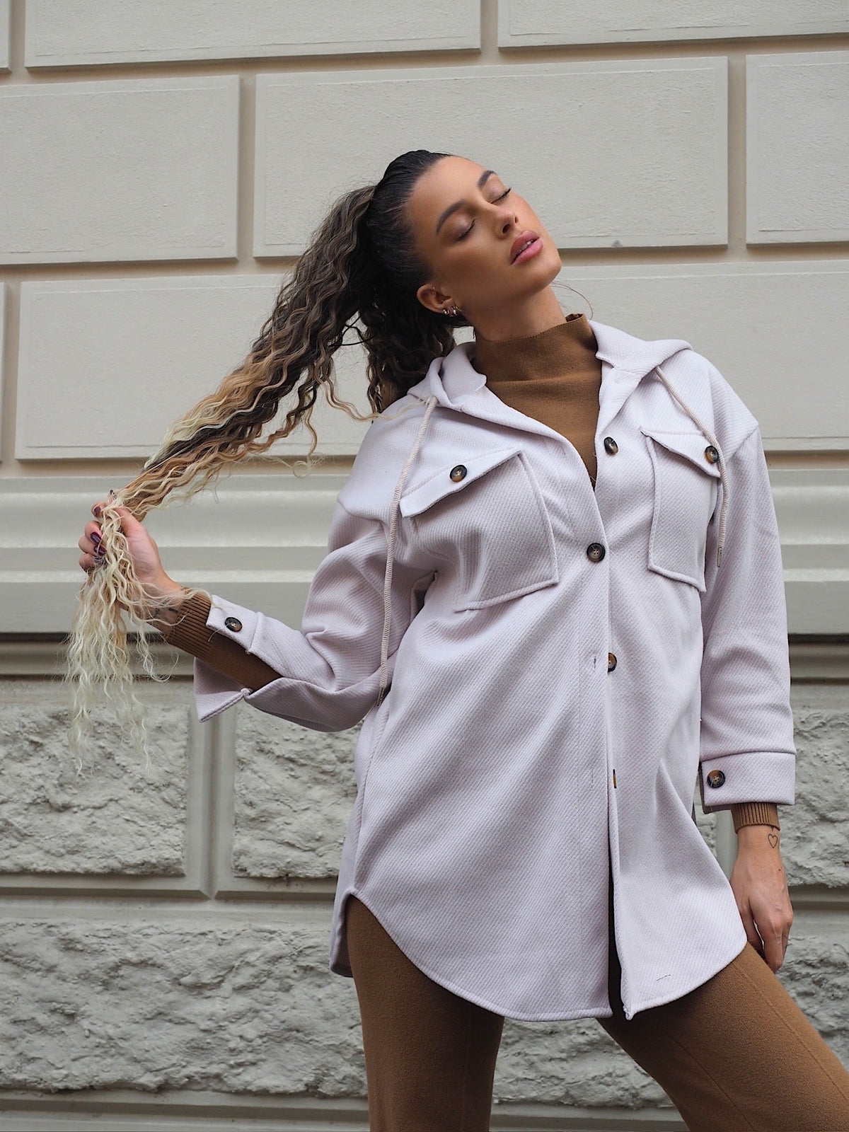 Giacca con bottoni beige