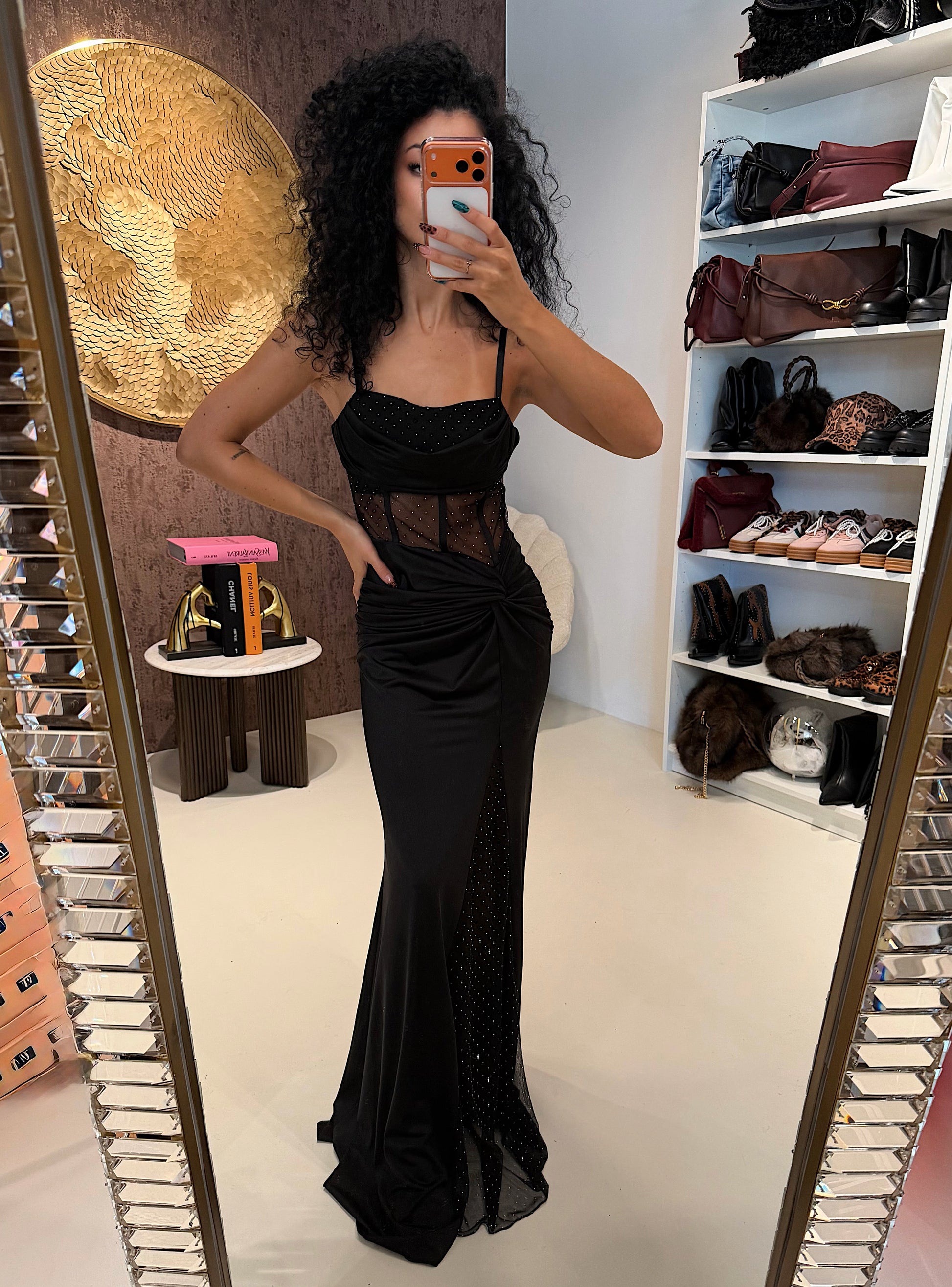 Abito lungo con spacco e strass