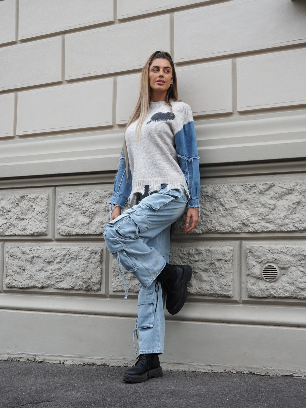 Maglione over con dettaglio in jeans