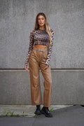 Pantalone cargo in ecopelle nude