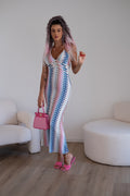 Abito con sfumature rosa celeste