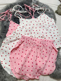 Set short più canotta bianca a cuori