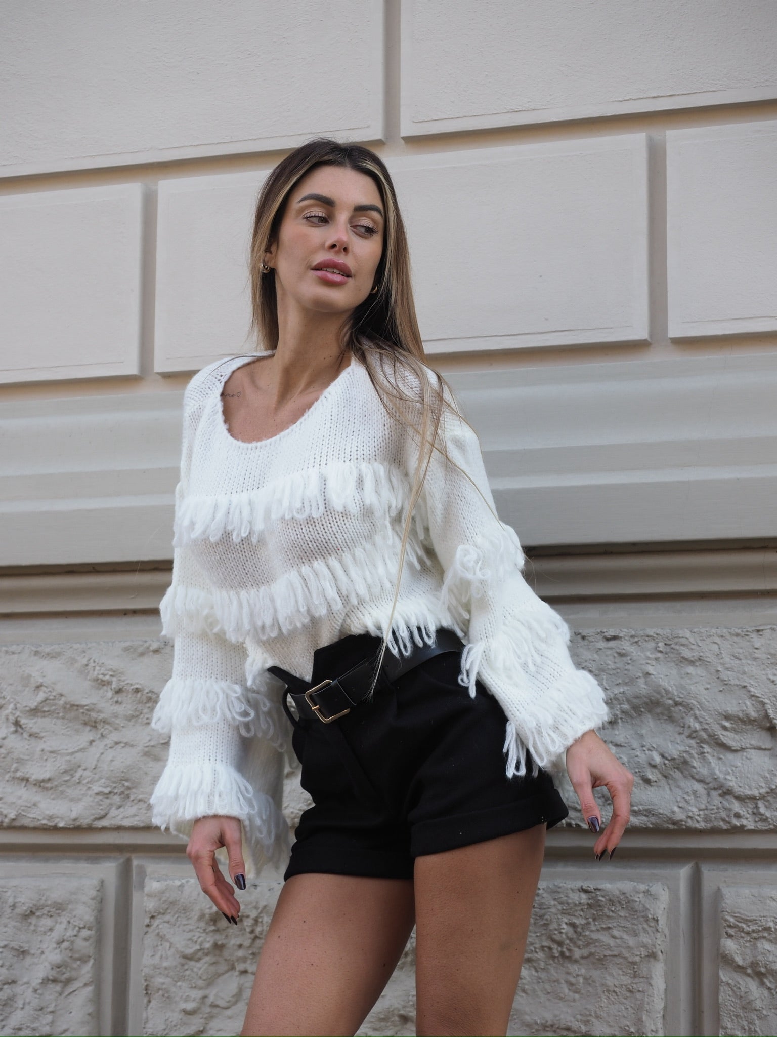 Maglione bianco con frange