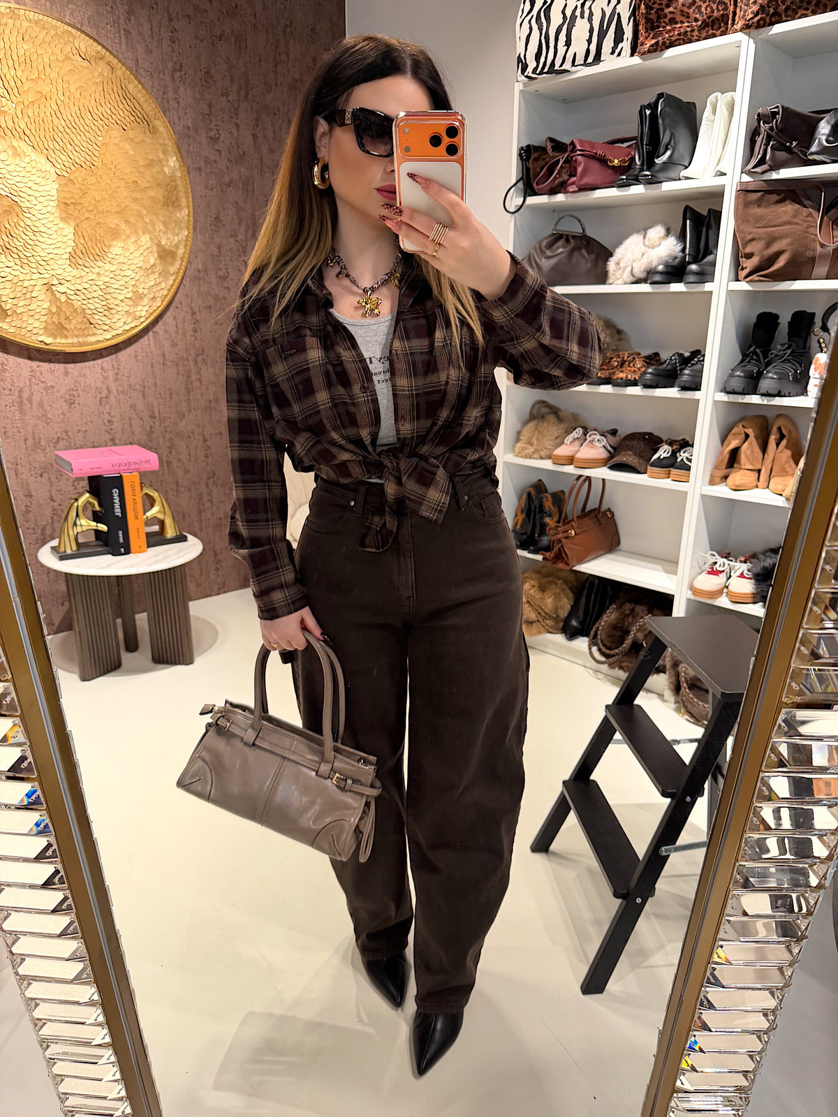 Camicia sfumatura marrone con canotta inclusa