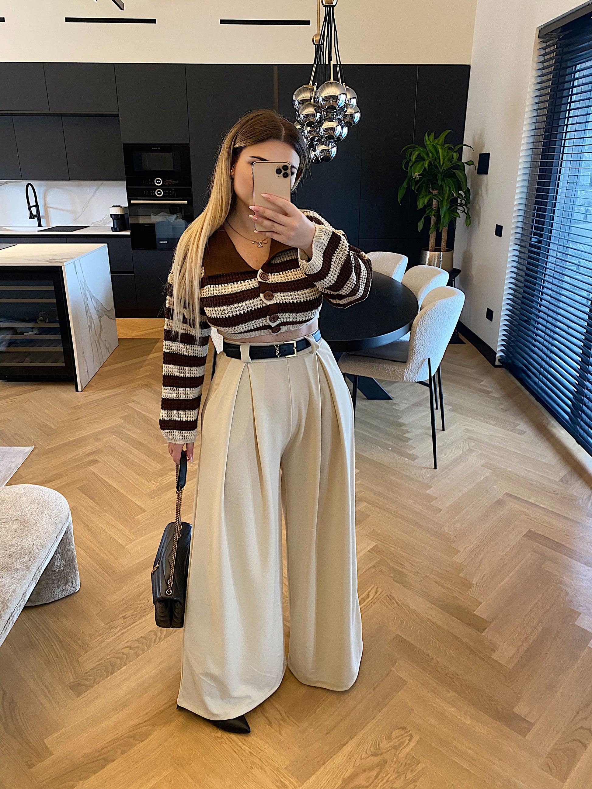 Maglione a righe marrone