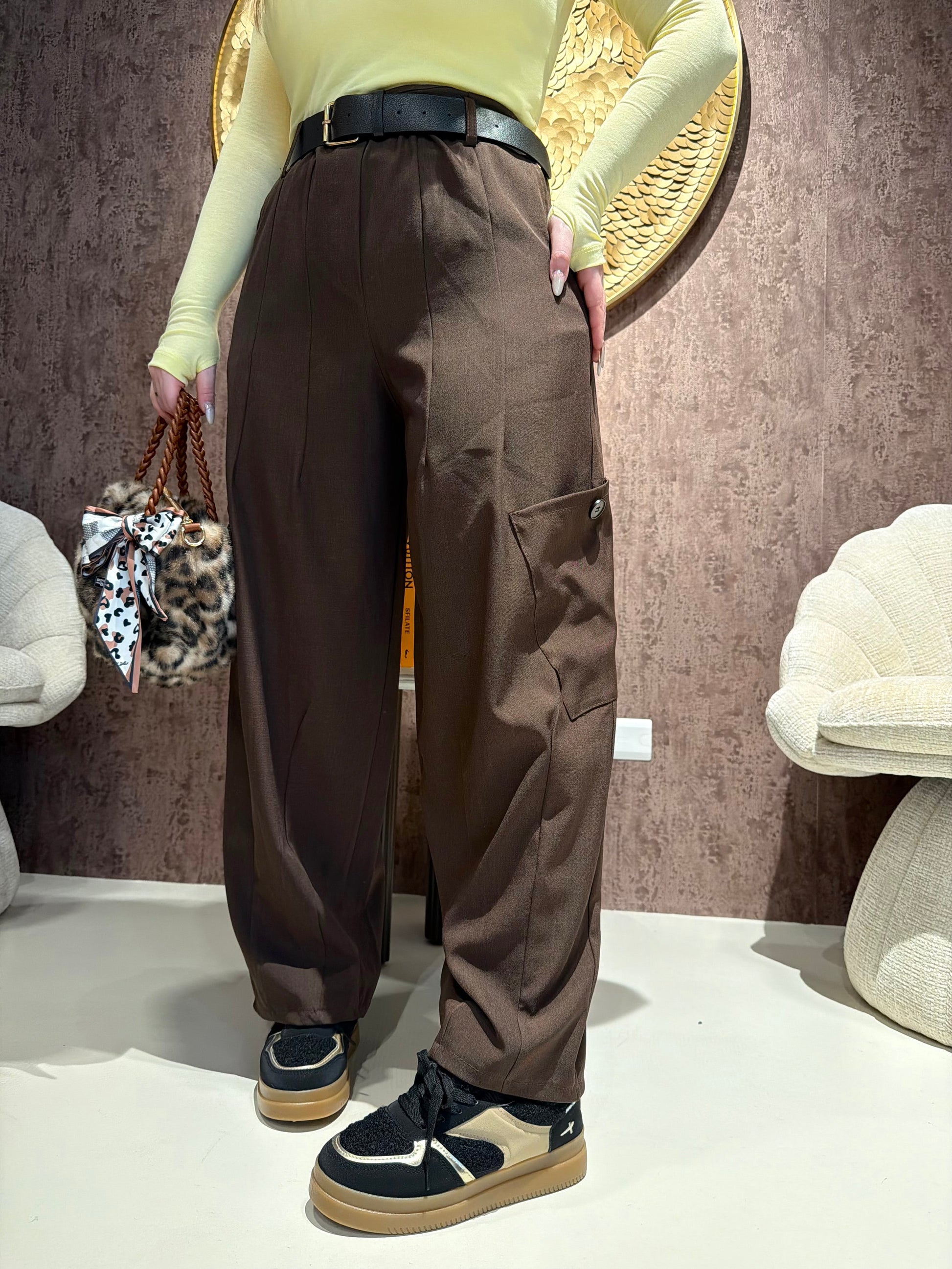 Pantalone ballon con cintura e tasche laterali