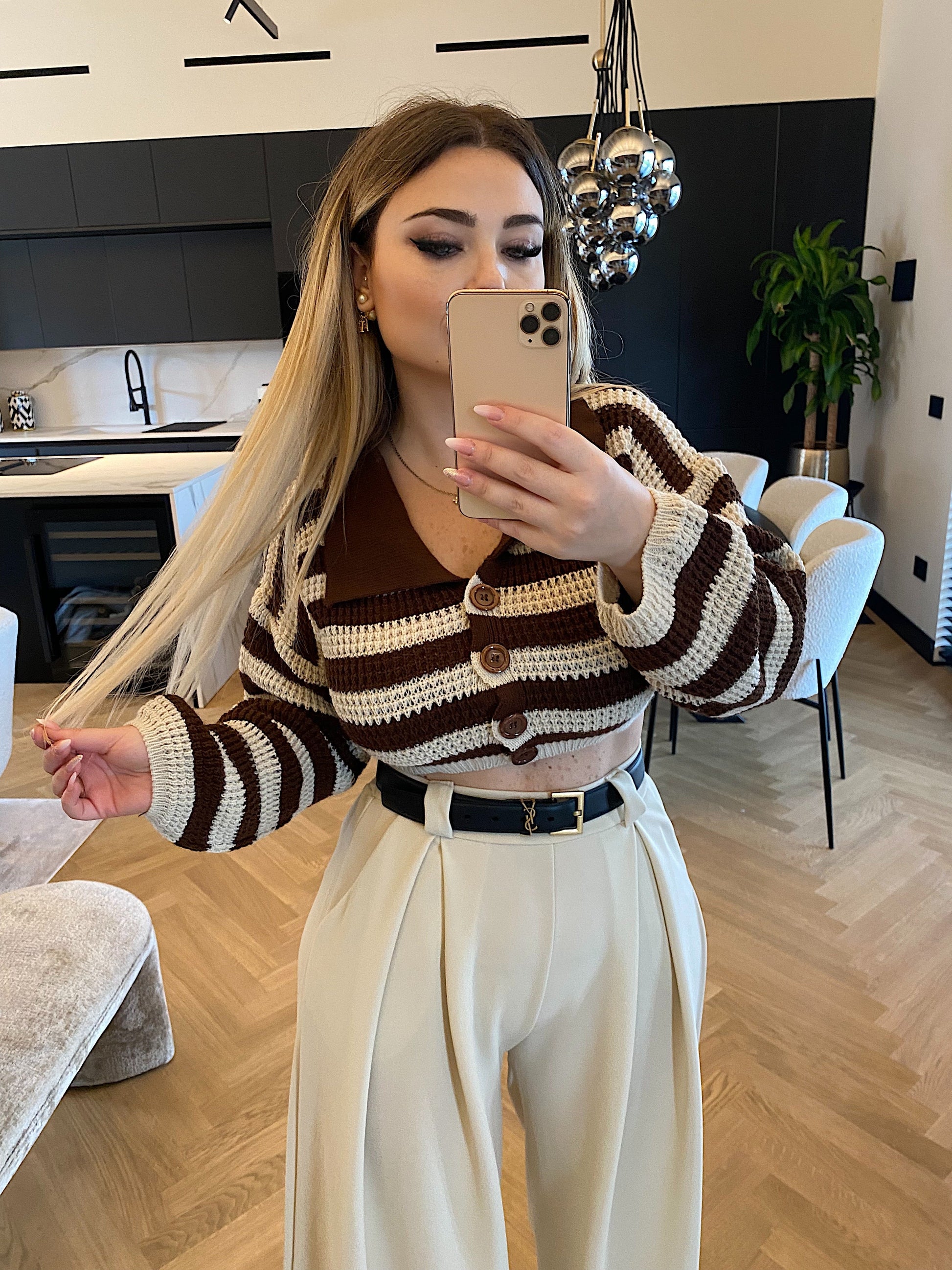 Maglione a righe marrone