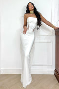 Abito a fascia bustier con gonna in velo bianco