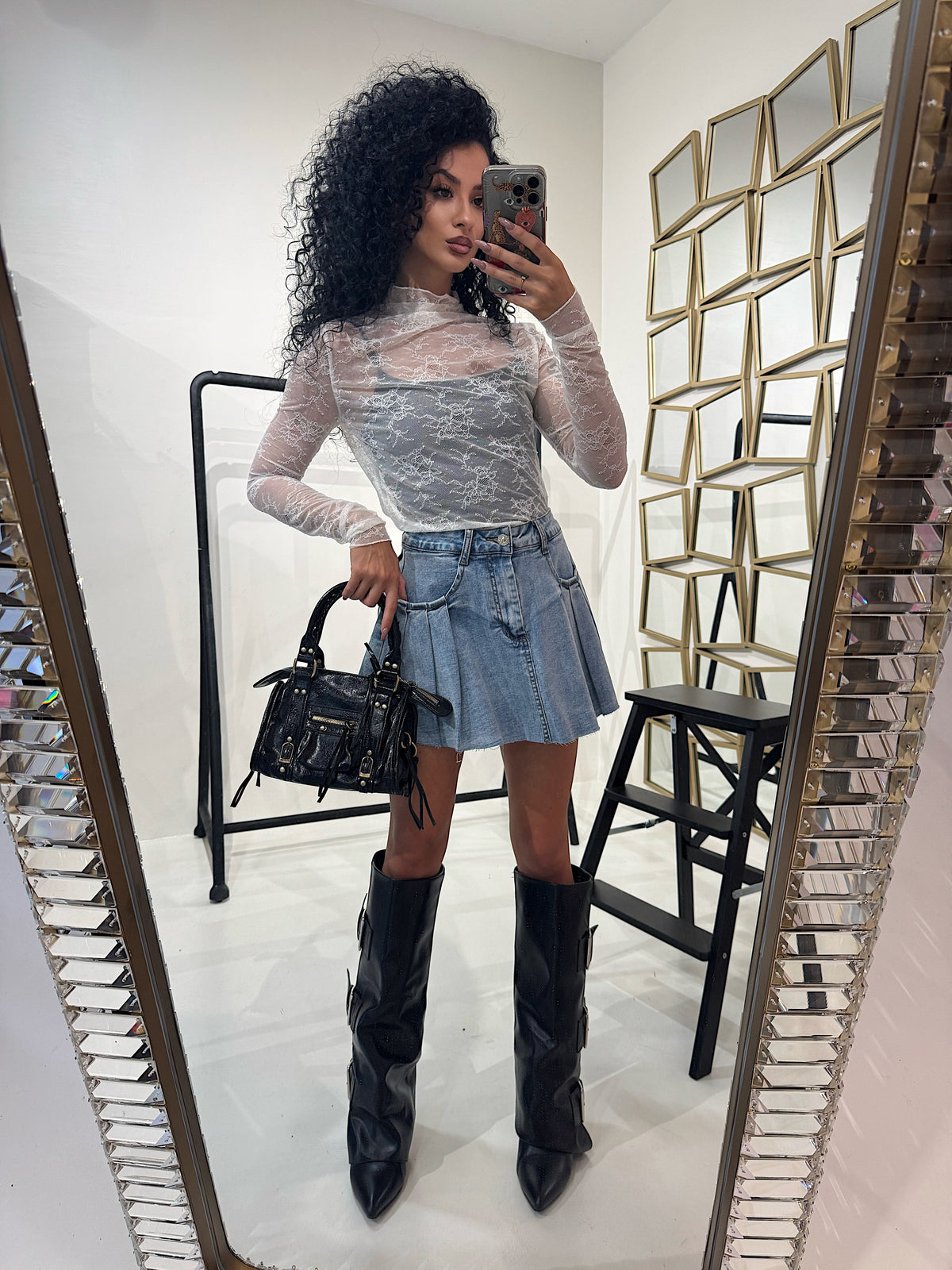 Maglia in pizzo collo alto