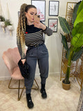 Pantalone grigio con polsino e cintura