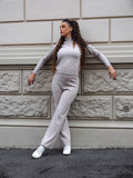 Completo basic maglia e pantalone beige