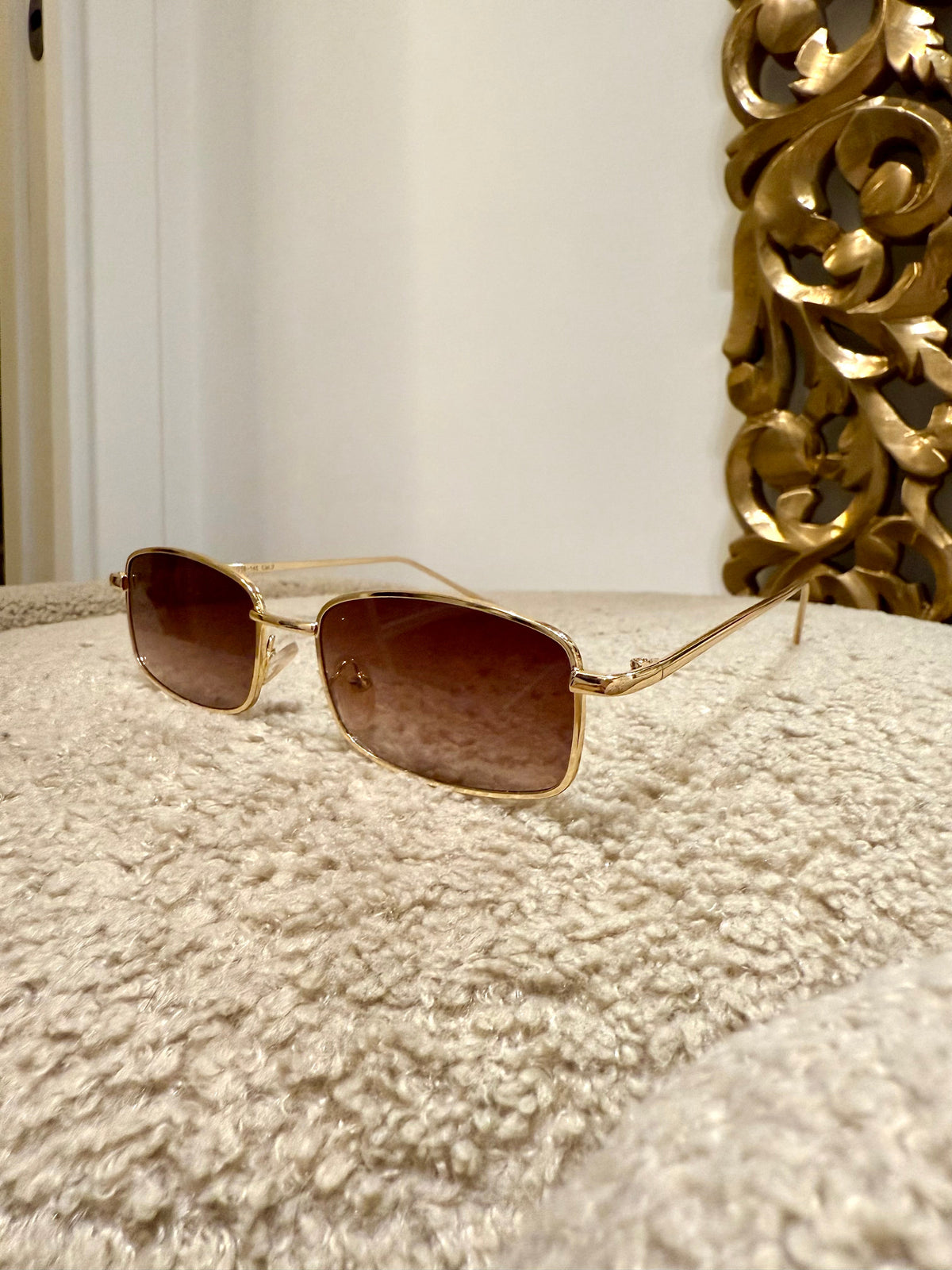Occhiale slim brown stecche oro