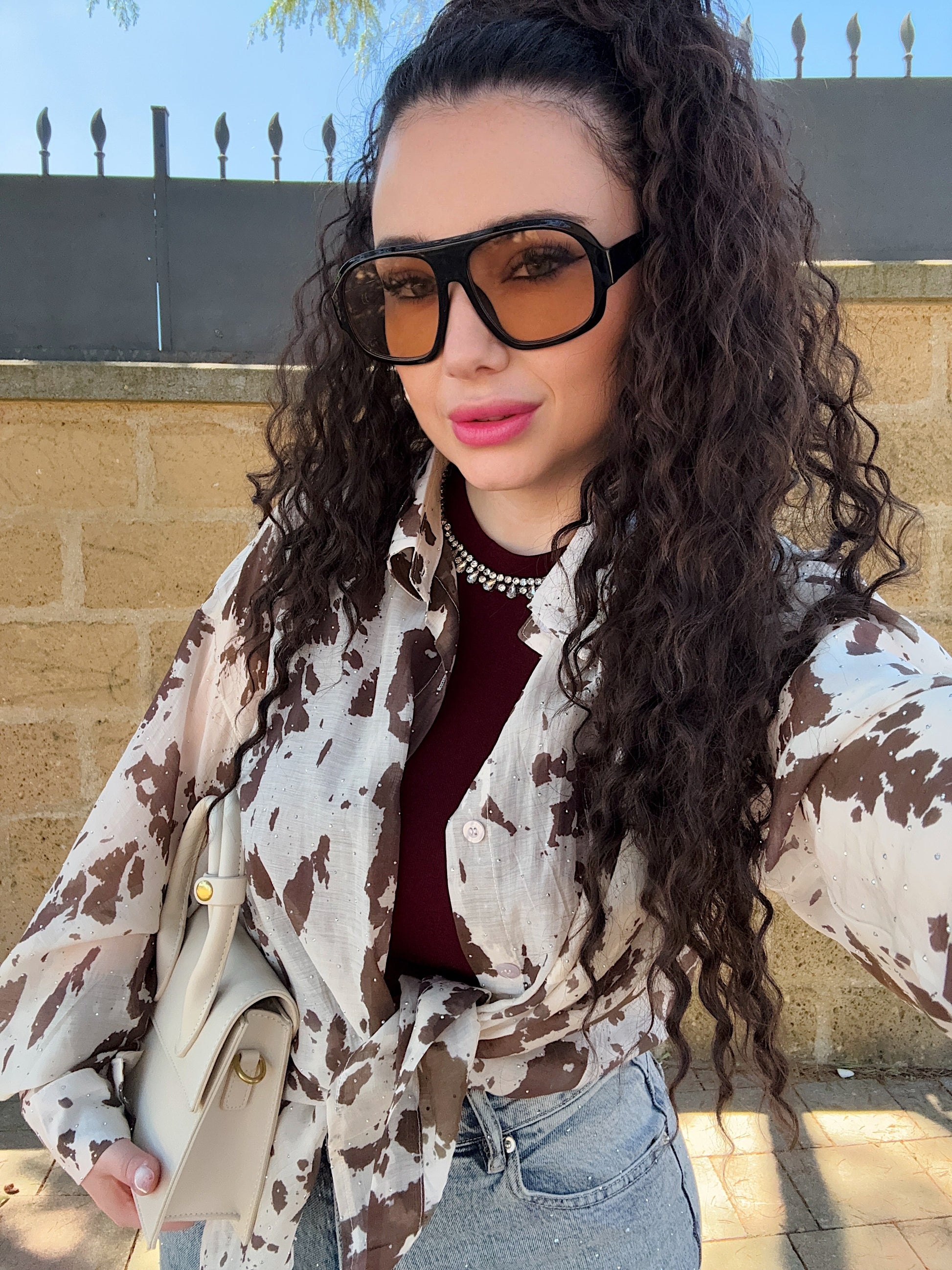 Camicia effetto mucca con strass