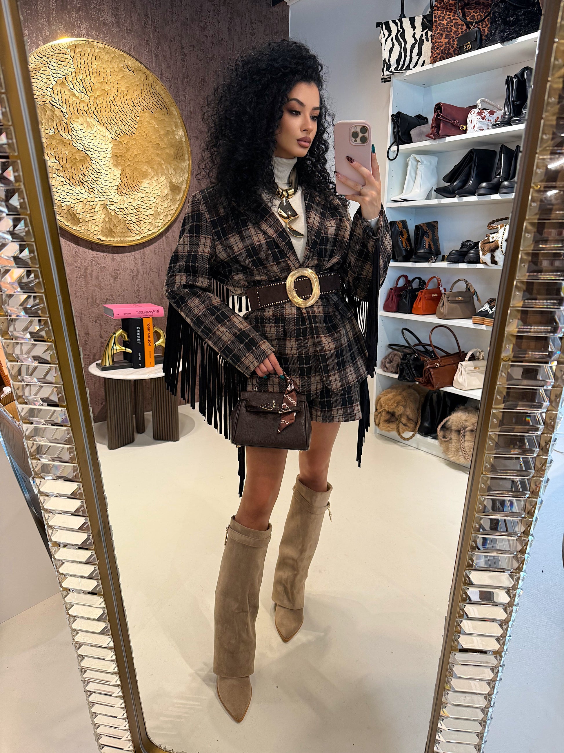 Completo in tweed short e giacca con frange laterali