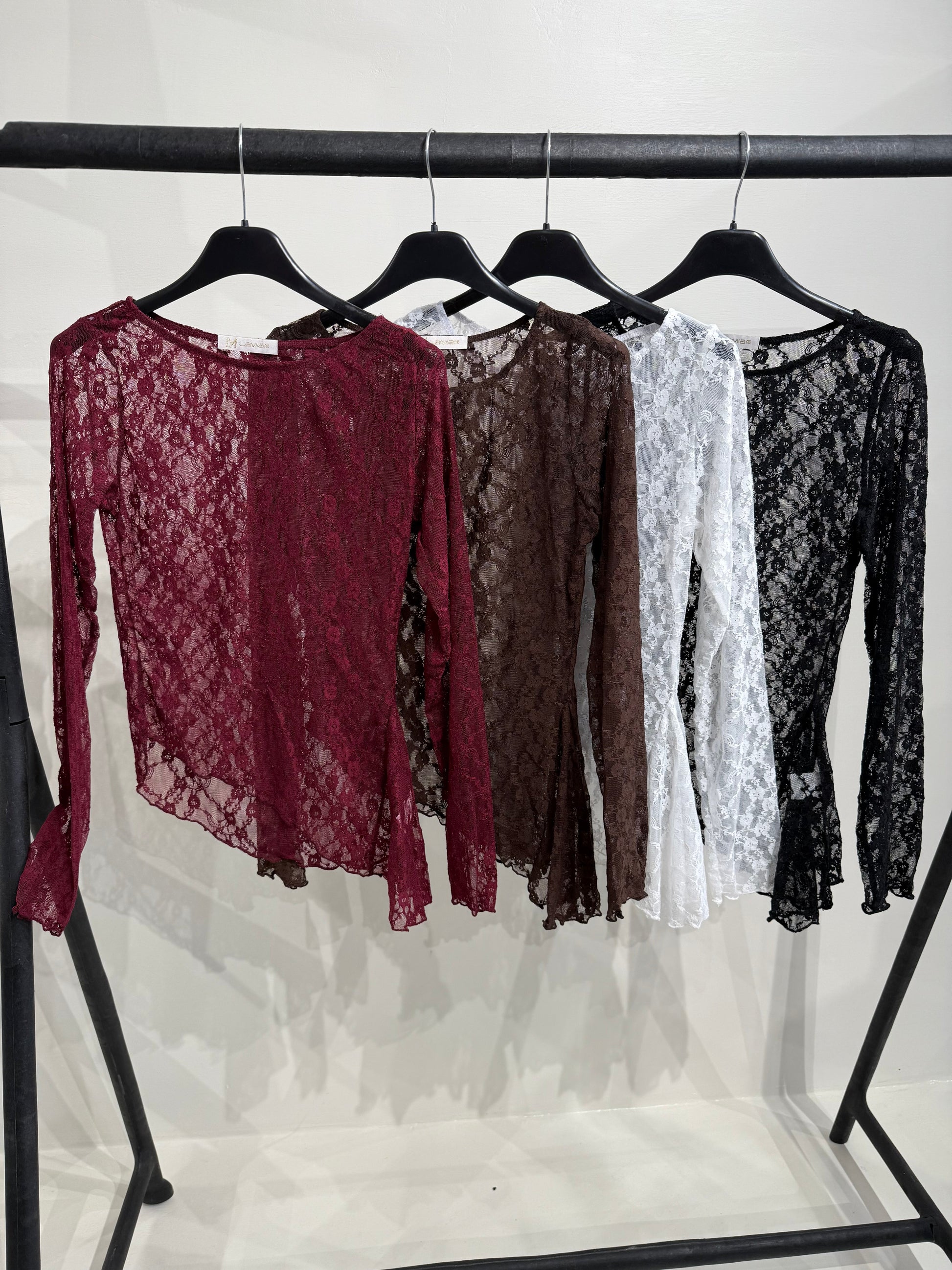 Maglia in pizzo obliqua
