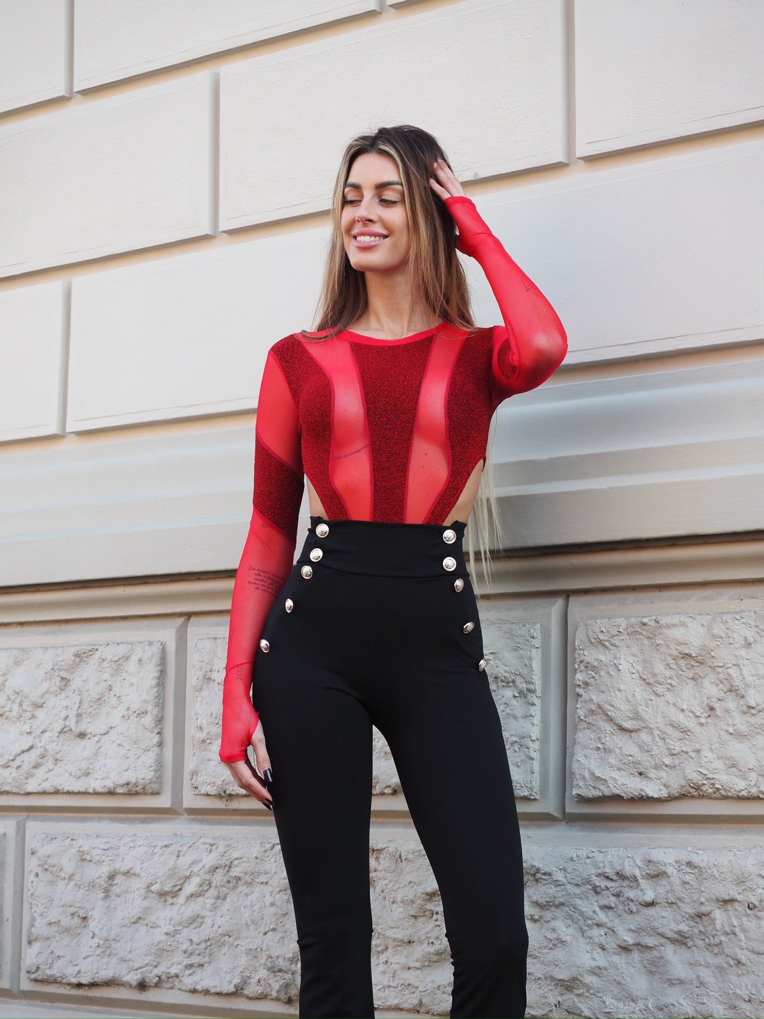 Body con trasparenza e glitter rosso