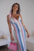 Abito con sfumature rosa celeste