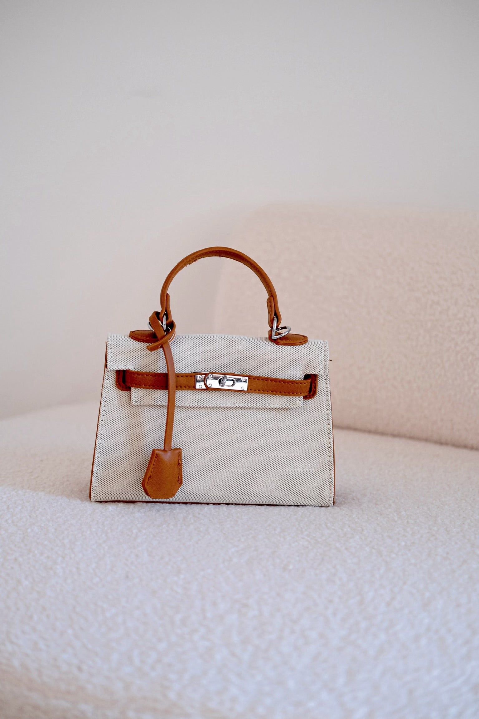 Vintage bag camel
