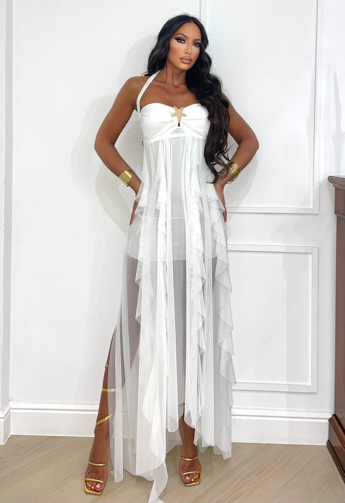 Abito con stella e tulle bianco