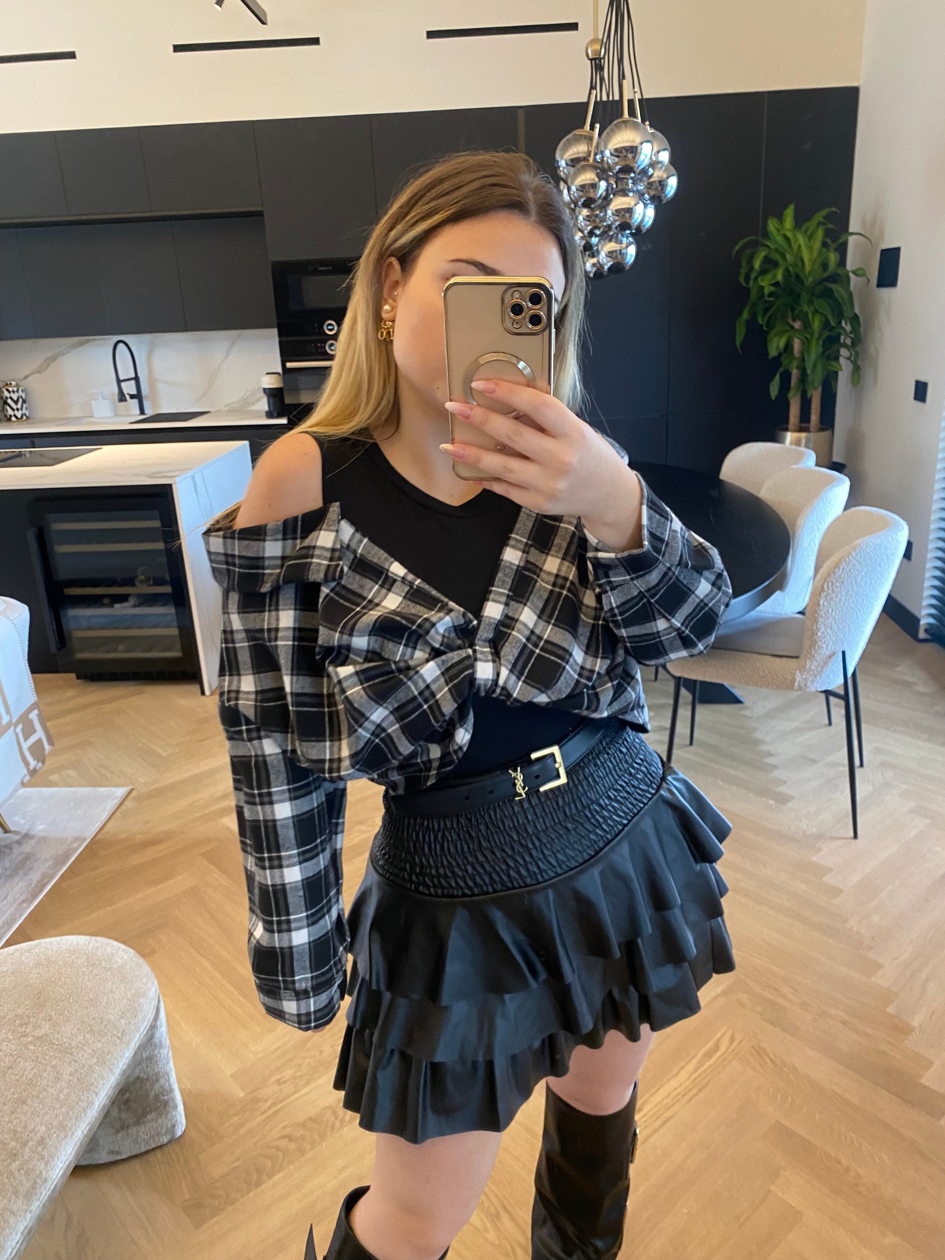 Maglioncino con camicia