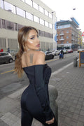 Tuta aderente con nodo nero