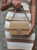 Maxi pochette in raffia