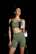 Completo fitness top e short sportivo verde militare