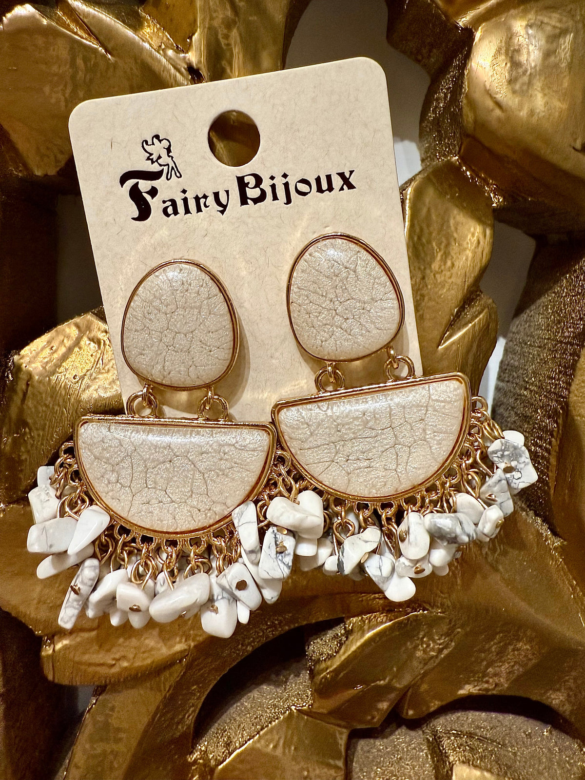 Orecchini pietra bianca e oro