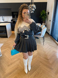 Maglione grigio con maxi paillettes