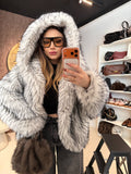 Pelliccia Ecologica con Dettaglio Nero – Oversize Glam