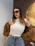 Smanicato crop a trecce con bottoni oro
