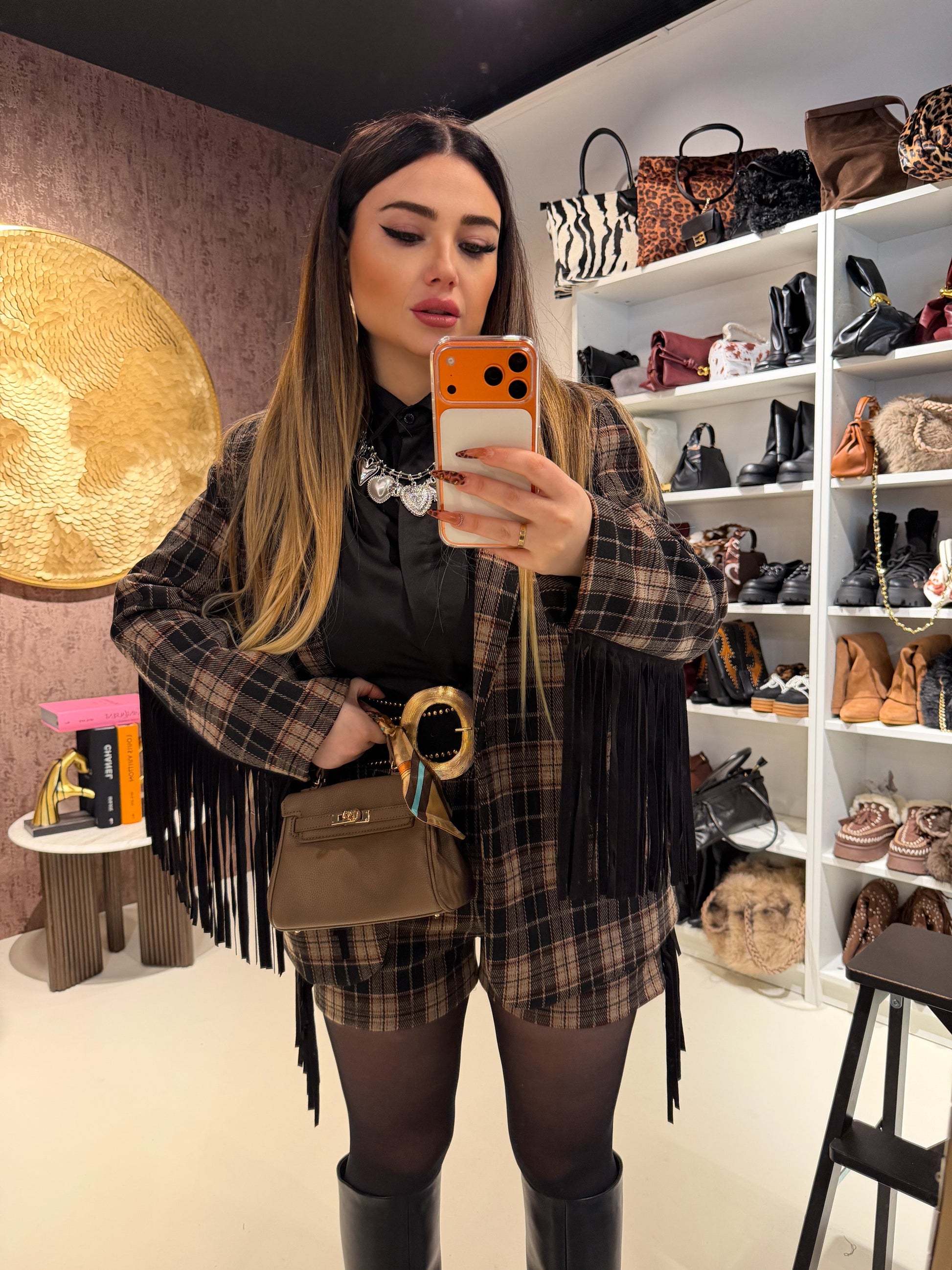 Completo in tweed short e giacca con frange laterali
