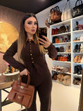 Completo maglia e pantalone con colletto a contrasto
