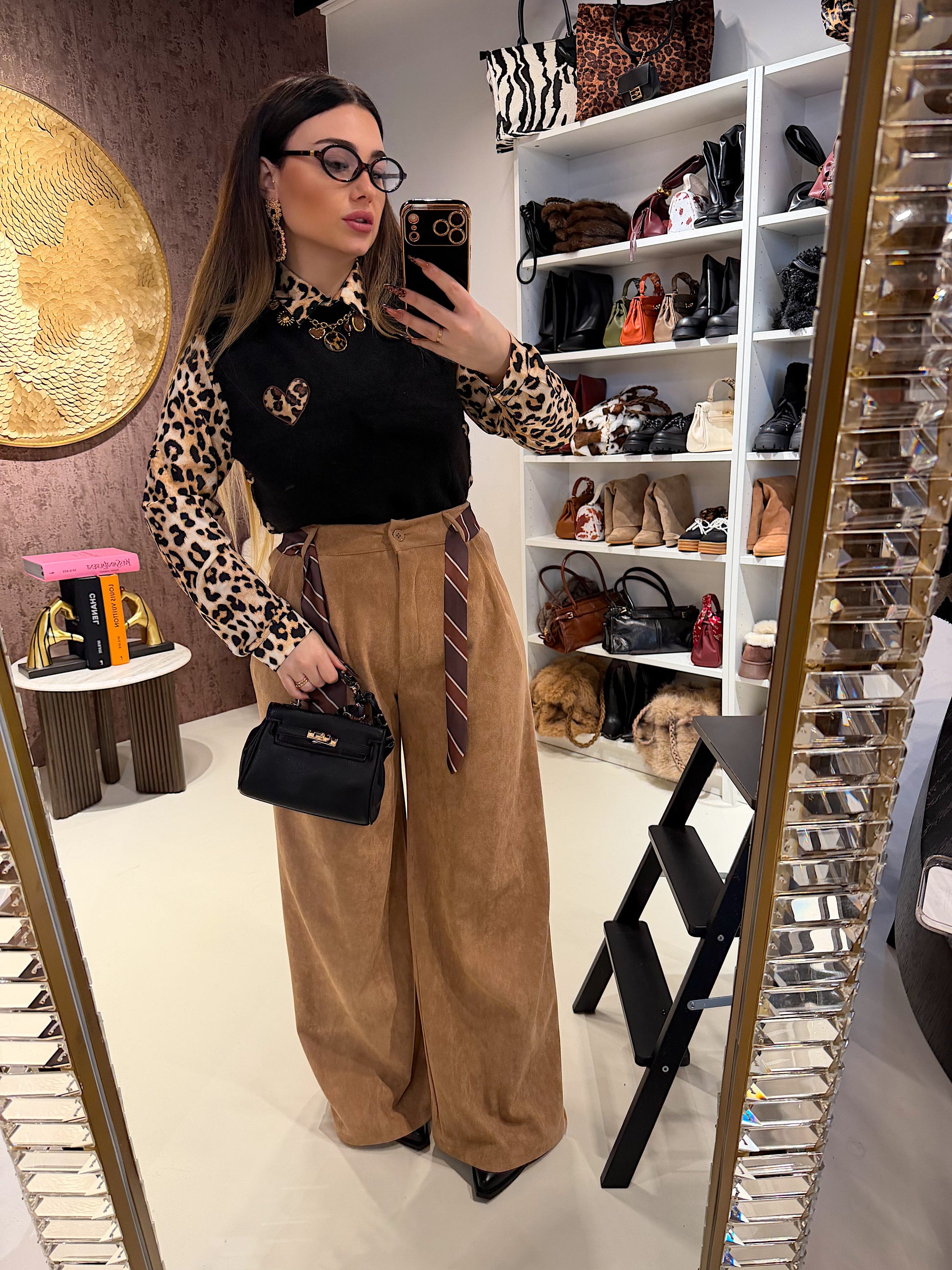 Gilet con cuore maculato i bottoni laterali