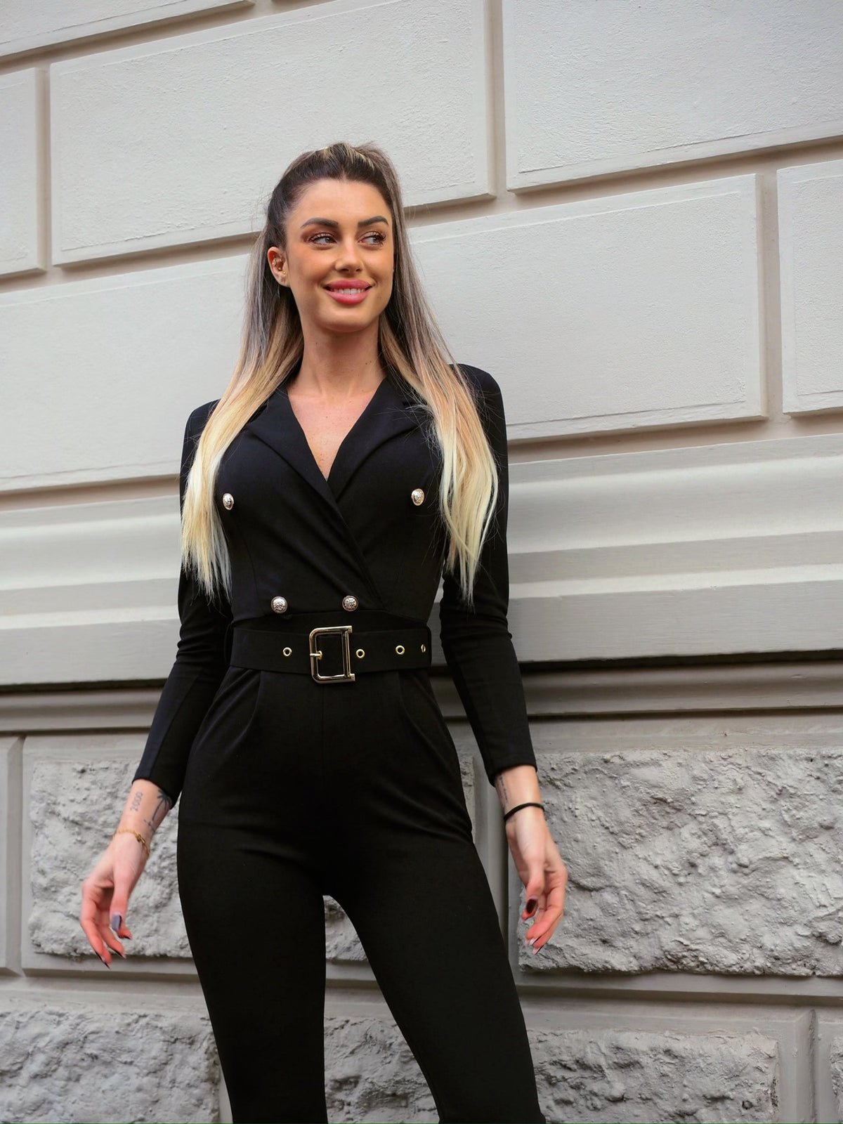 Tuta nera con cintura