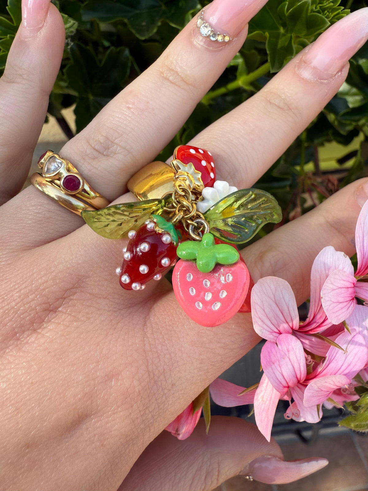 Anello fragole