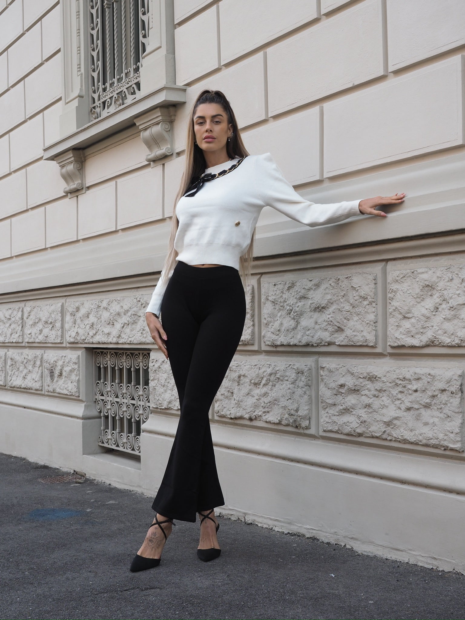 Pantalone a zampa nero