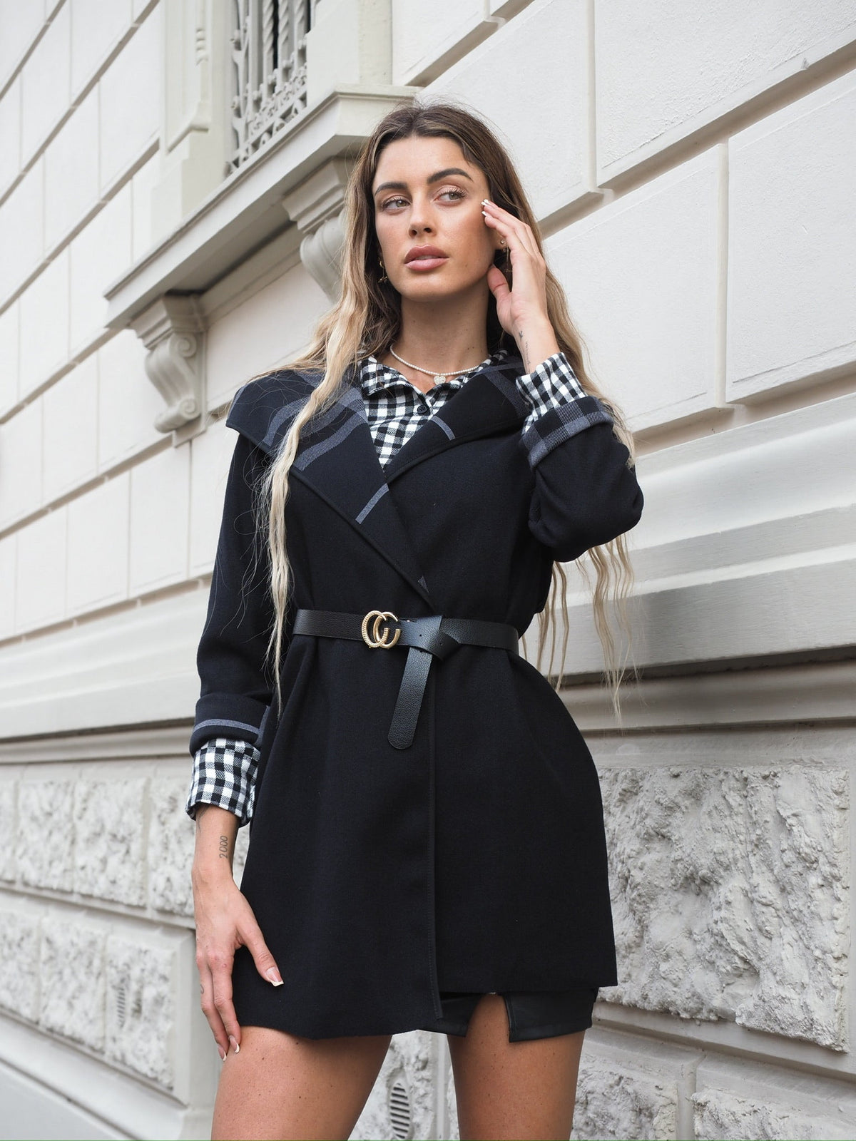 Cappotto check nero con cintura