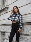 Camicia crop a quadri bianco nero grandi
