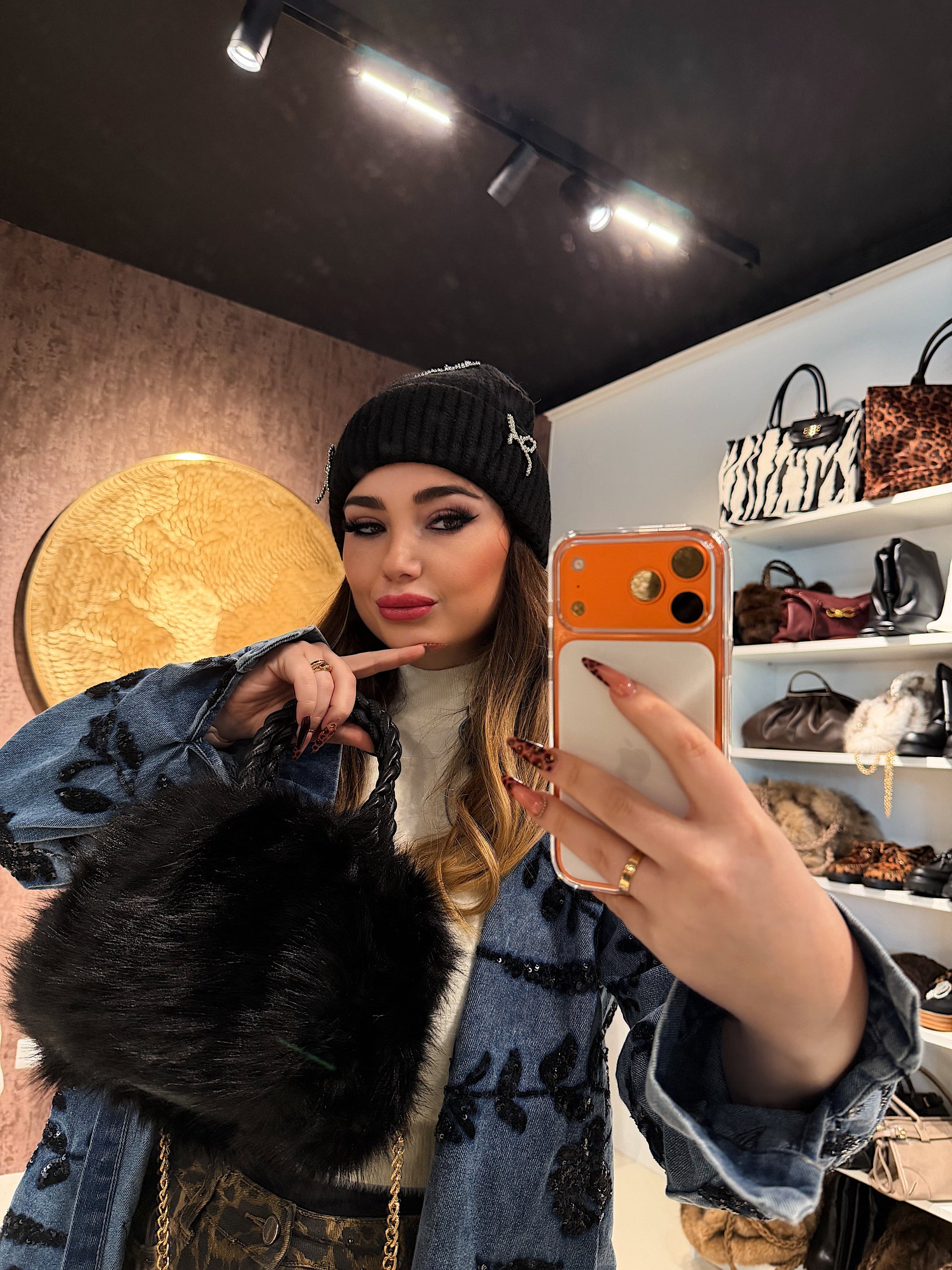 Cappelli sciarpe e guanti