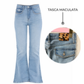 Jeans con borchie e dettaglio maculato sul retro