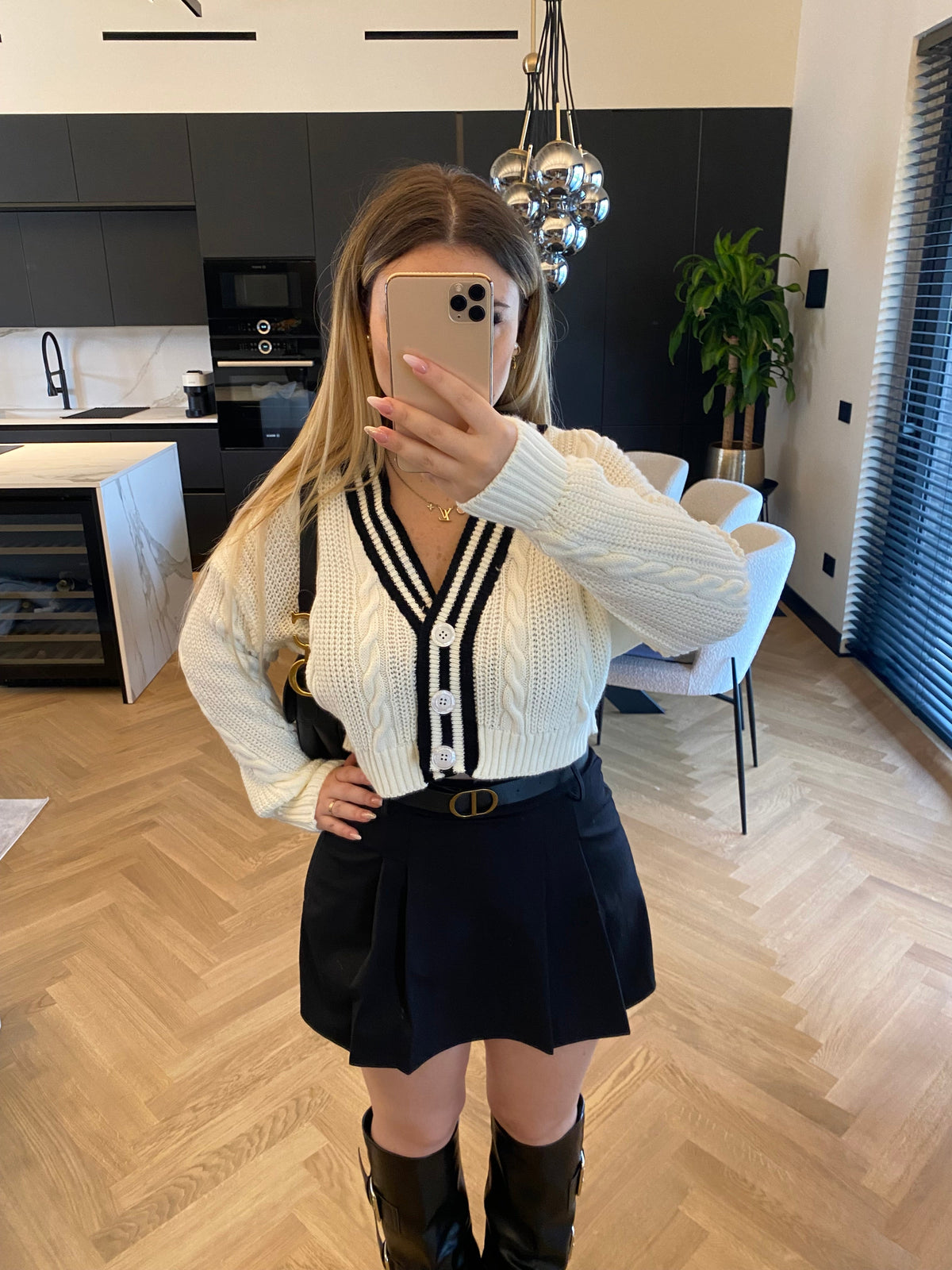 Maglione/ cardigan bianco nero con bottoni