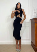 Abito midi con linee e bottoni