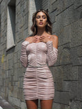 Abito a fascia rosa con arricciatura