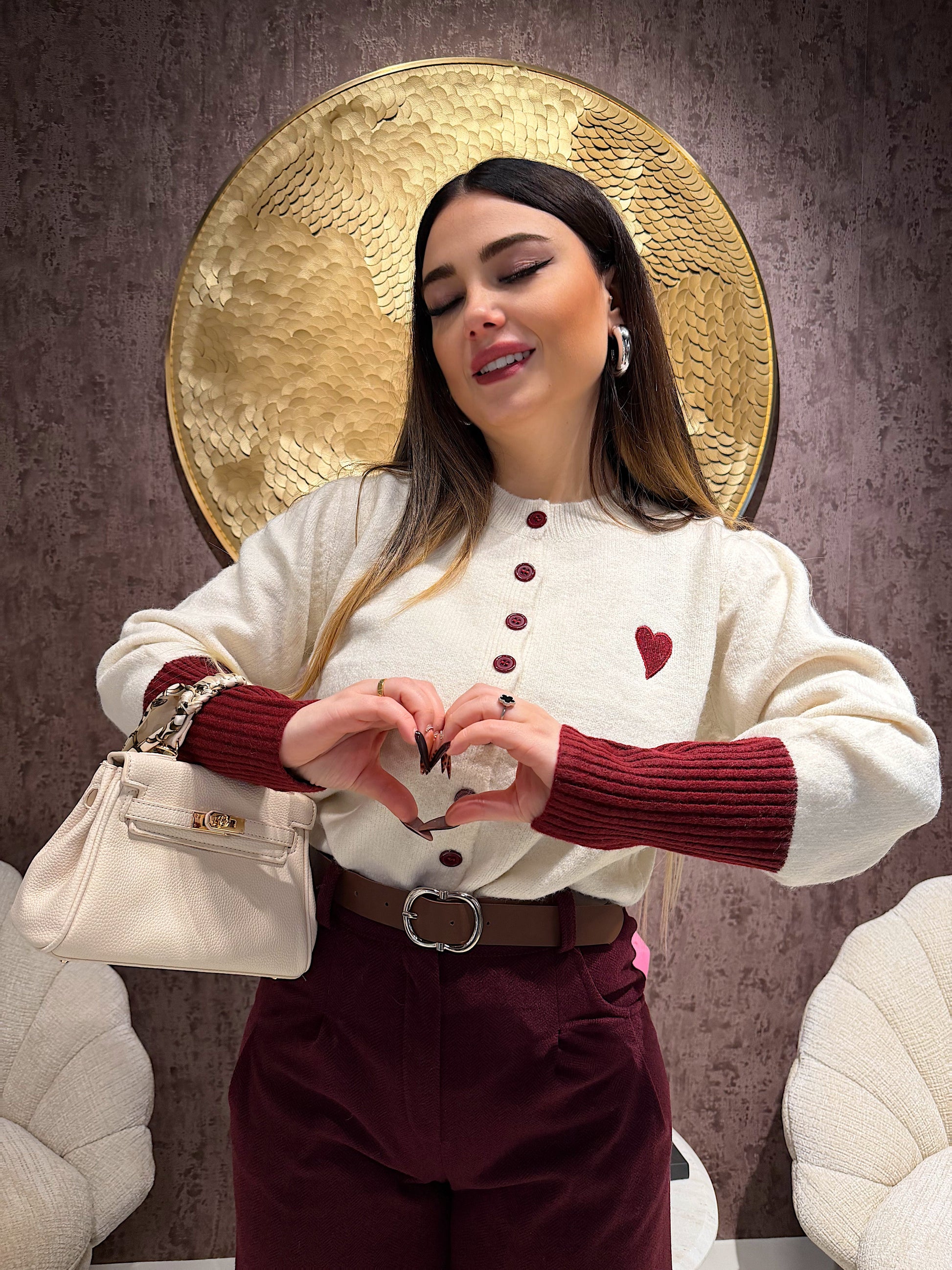 Maglioncino con cuore e dettagli bordeaux
