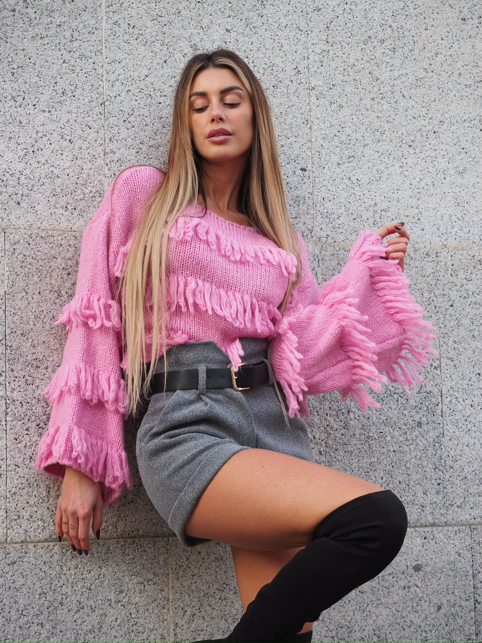 Maglione rosa barbie con frange