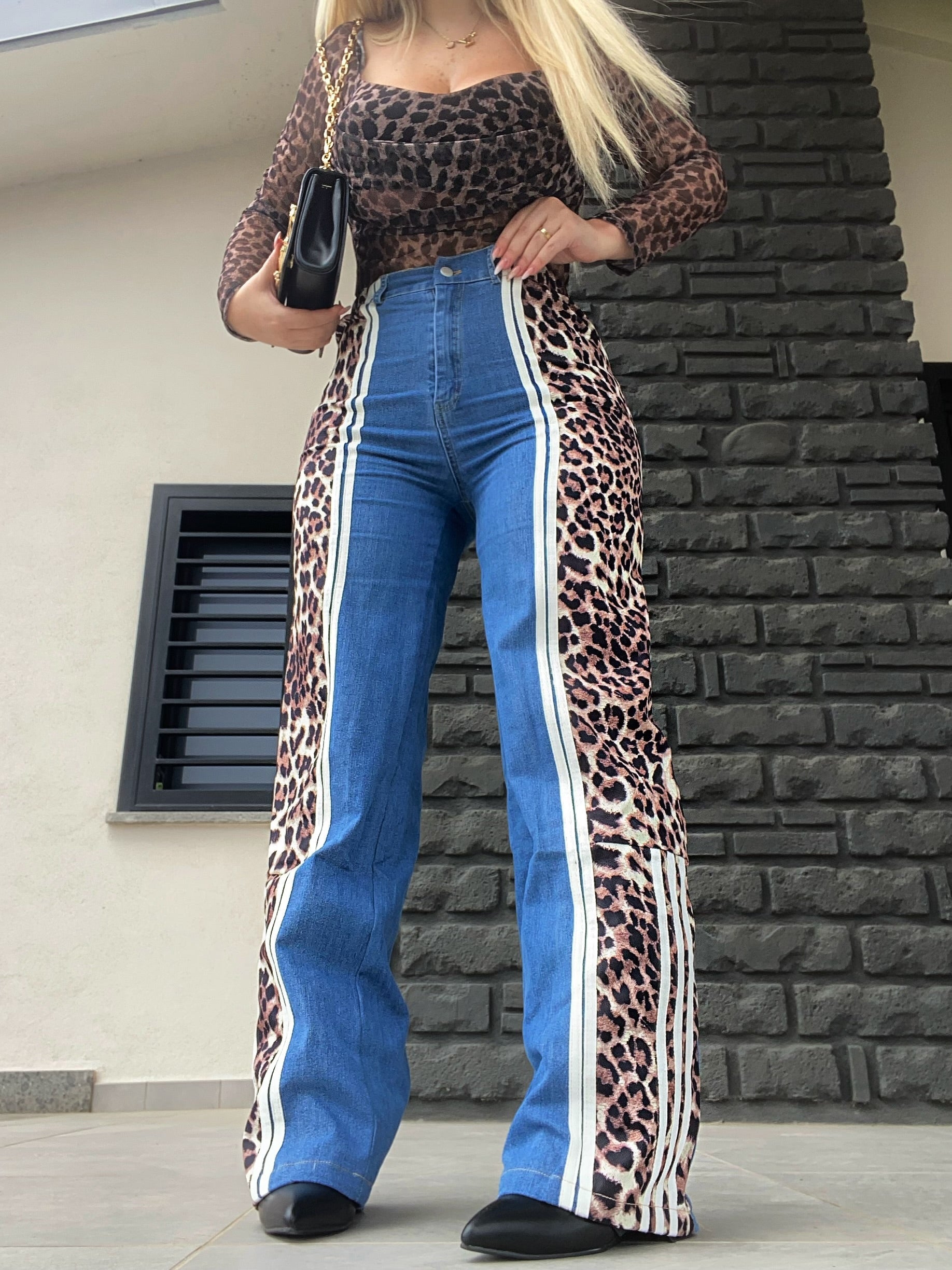Denim con banda animalier