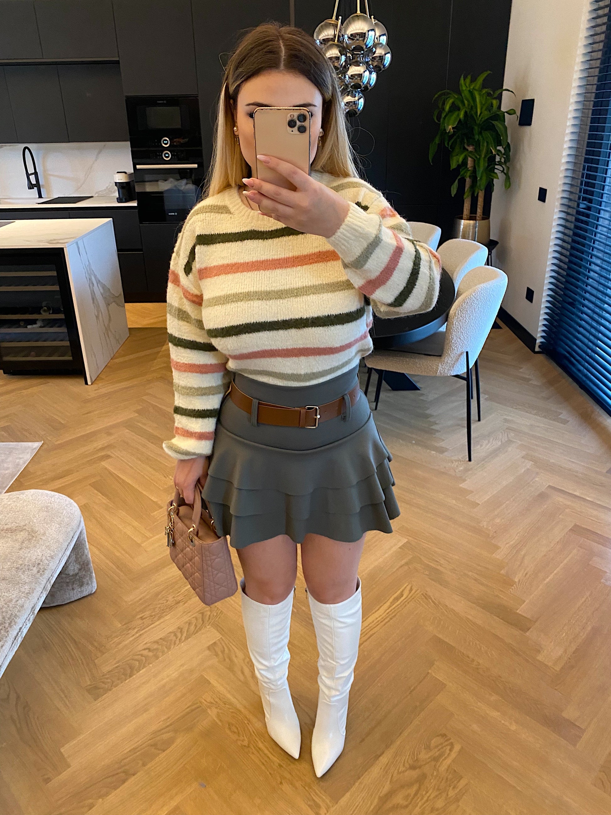 Maglione a righe verde rosa